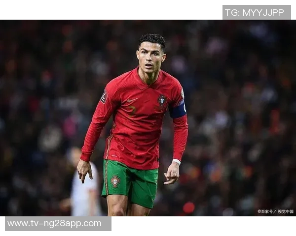 C罗因肘击染红被禁赛葡萄牙足协希望他下轮以观众身份出席比赛 C罗因肘击染红被禁赛葡萄牙足协希望他下轮以观众身份出席比赛