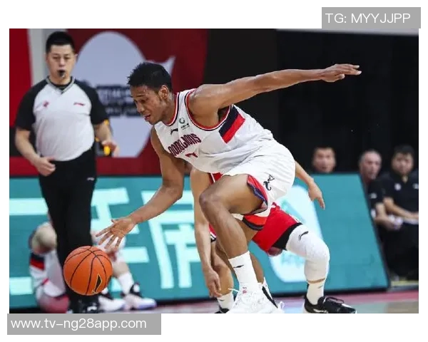 林庭谦半场表现平平10投仅3中拿下7分2篮板2助攻正负值惨淡27