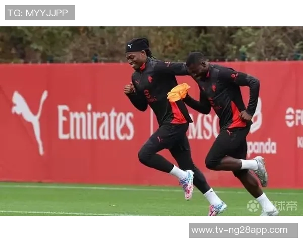 意天空报道莱奥福法纳缺席对阵萨索洛比赛进行单独训练