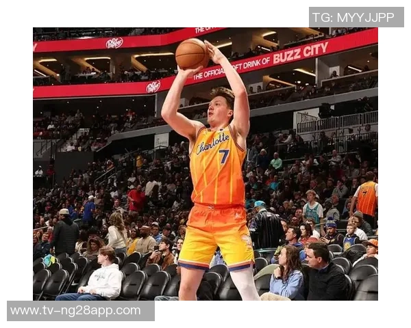 克尼佩尔高效发挥10中7三分5中3助力球队获胜贡献19分7板4助